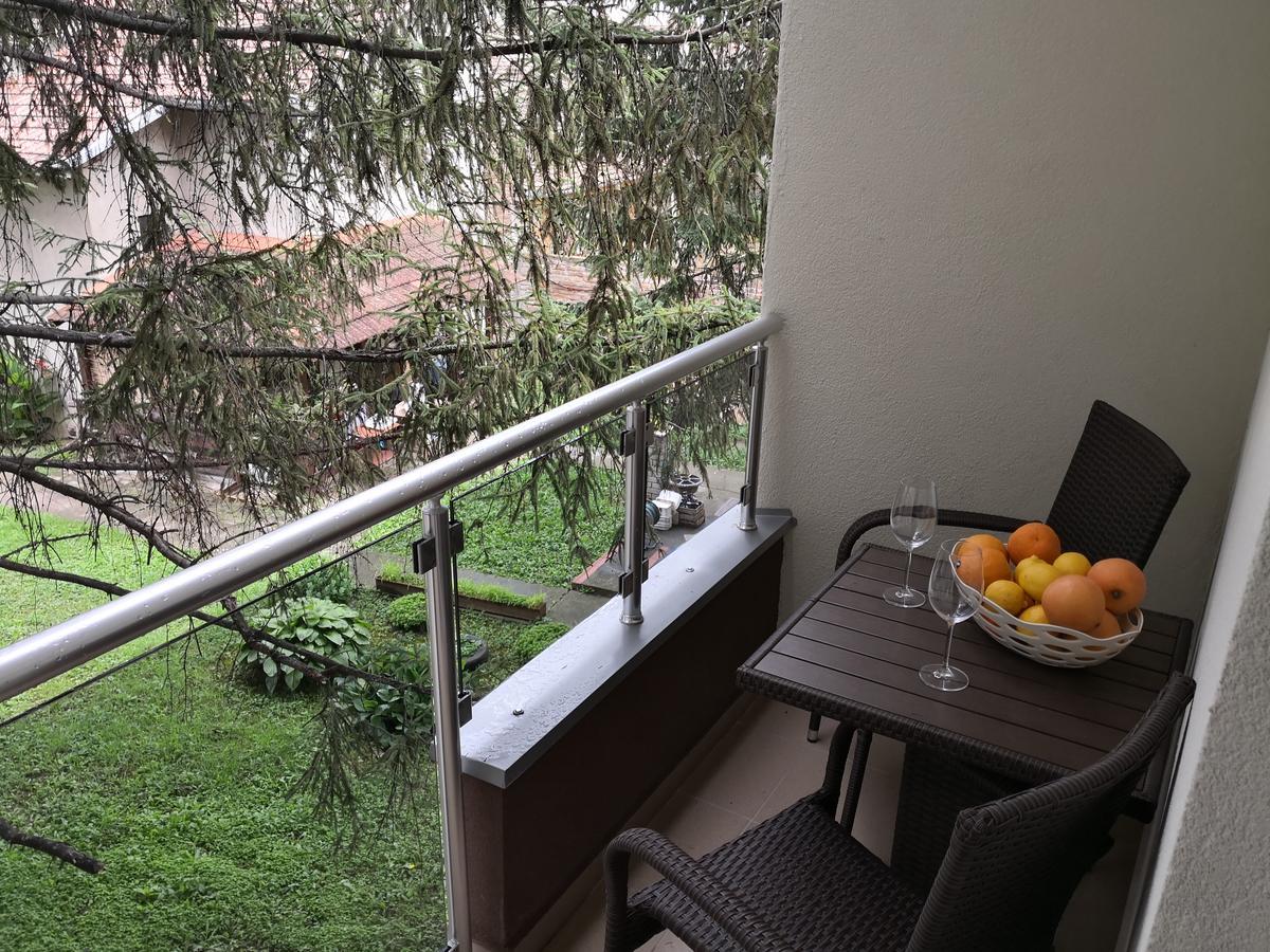 Konak Kutko Hotel Pancevo Exterior photo